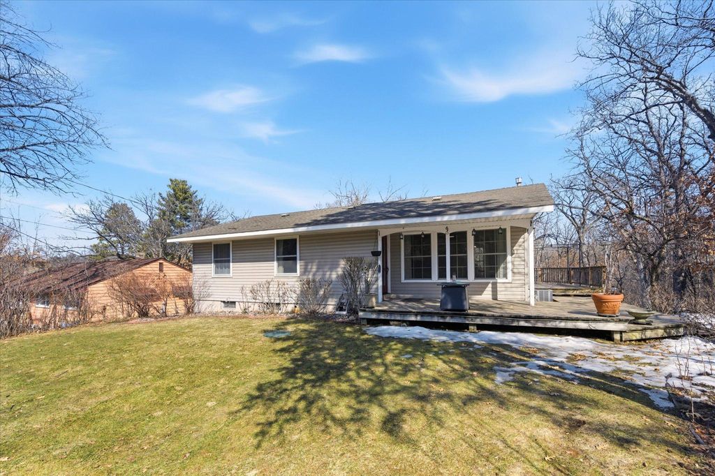Photo of 1850 Briarwood Avenue, Mahtomedi, MN 55115 (MLS # 7031879)