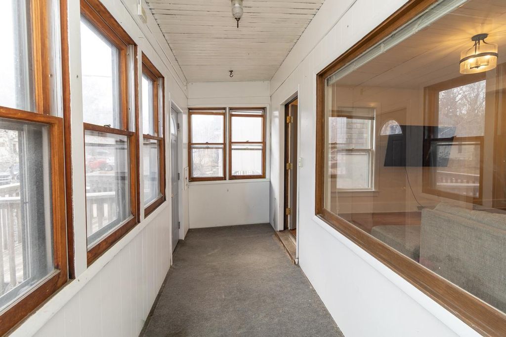 Photo of 83 King Street E, Saint Paul, MN 55107 (MLS # 7052240)