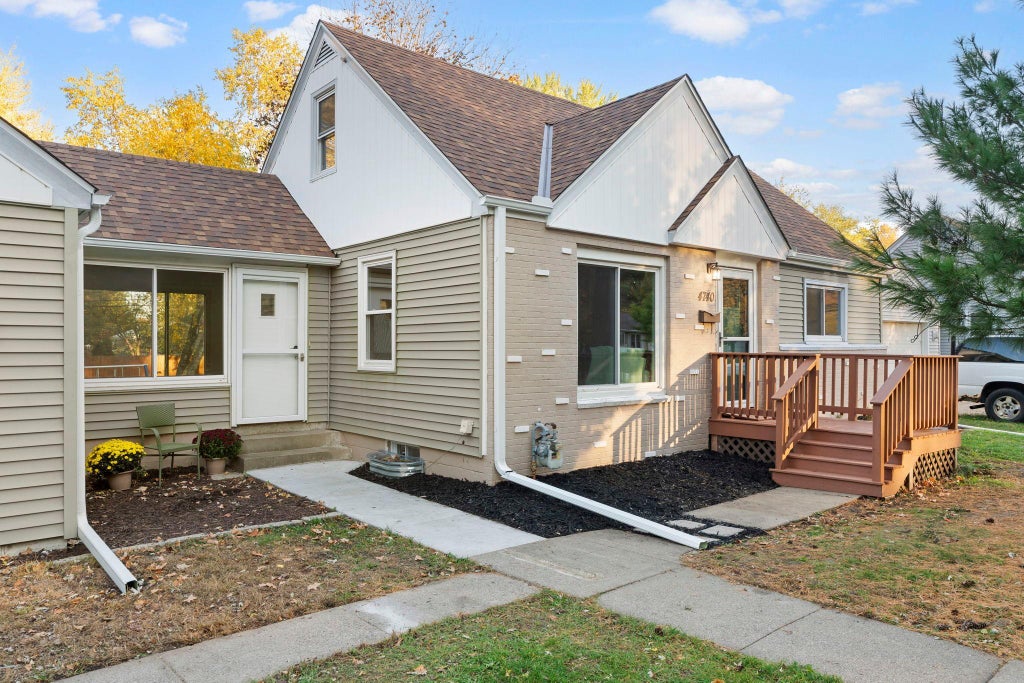 Photo of 4740 Edgewood Avenue N, Crystal, MN 55428 (MLS # 7164446)