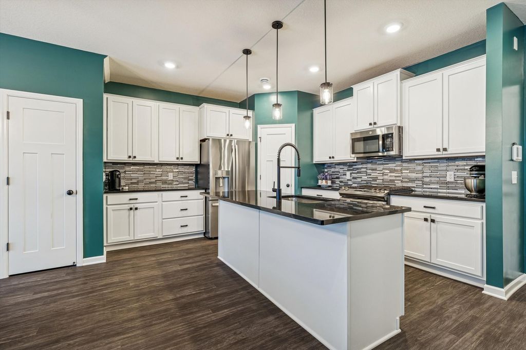 Photo of 19343 Crystal Terrace, Farmington, MN 55024 (MLS # 7093736)