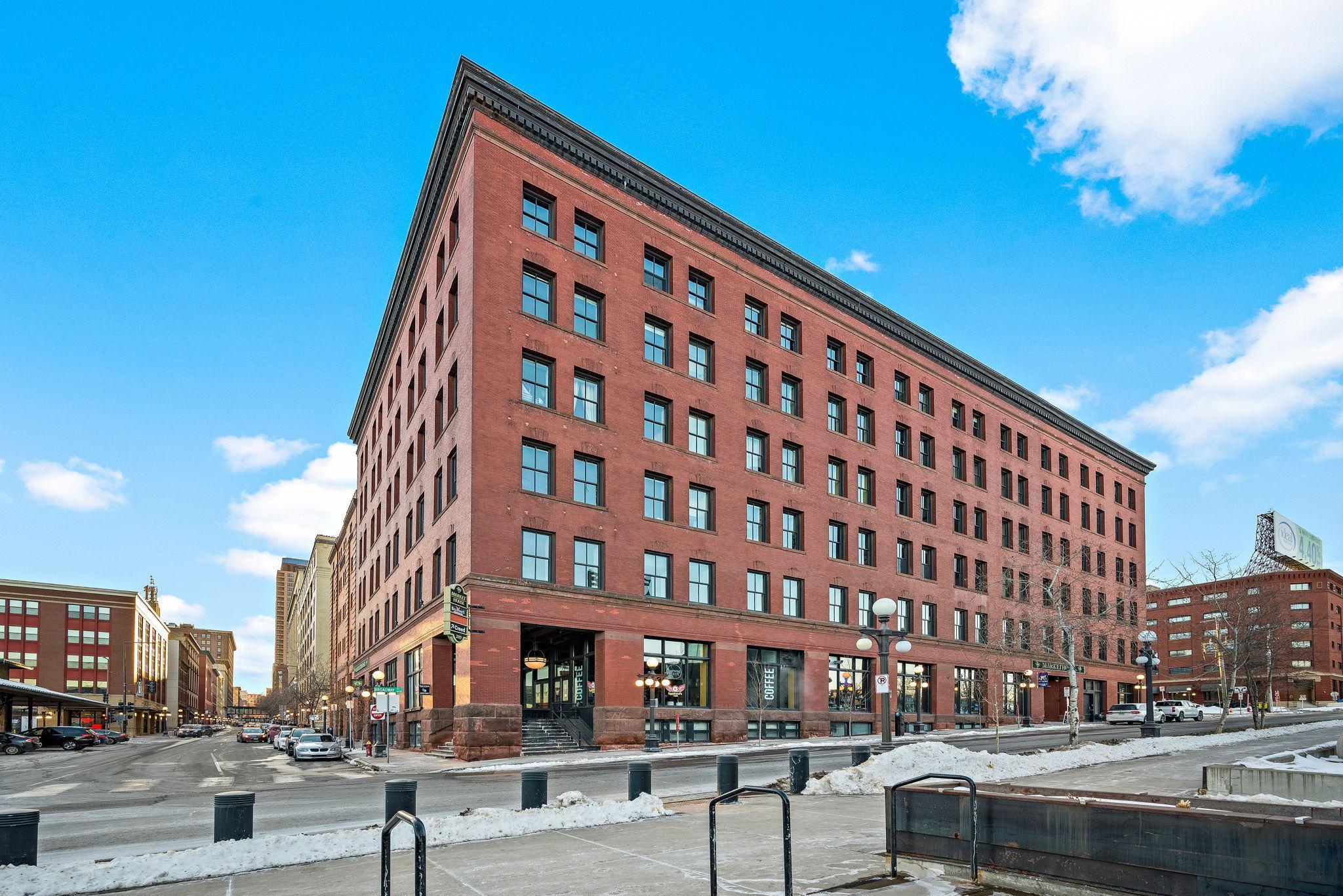 289 5th Street E 508