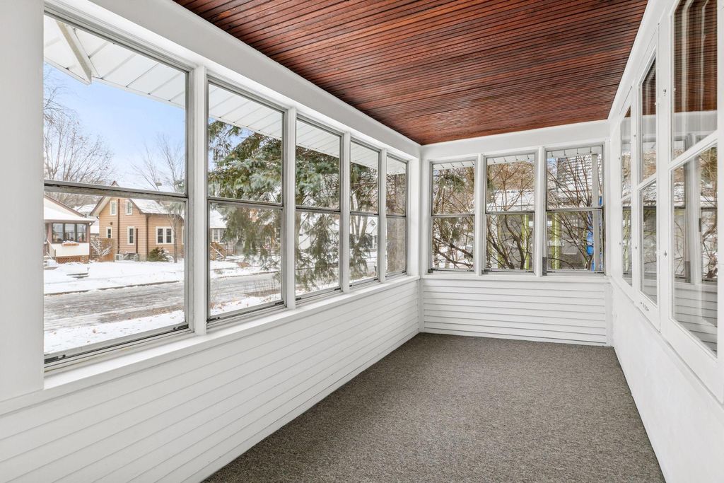 Photo of 1458 Juliet Avenue, Saint Paul, MN 55105 (MLS # 6822548)