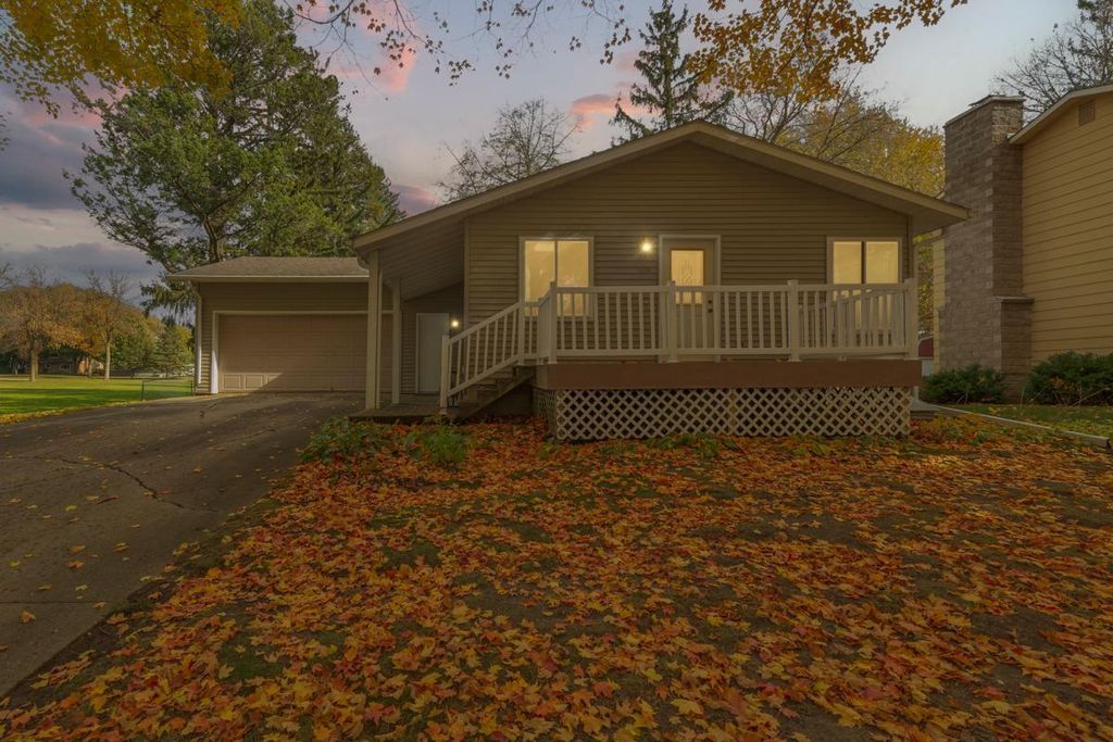 Photo of 1203 Wellington Avenue, Faribault, MN 55021 (MLS # 6801551)