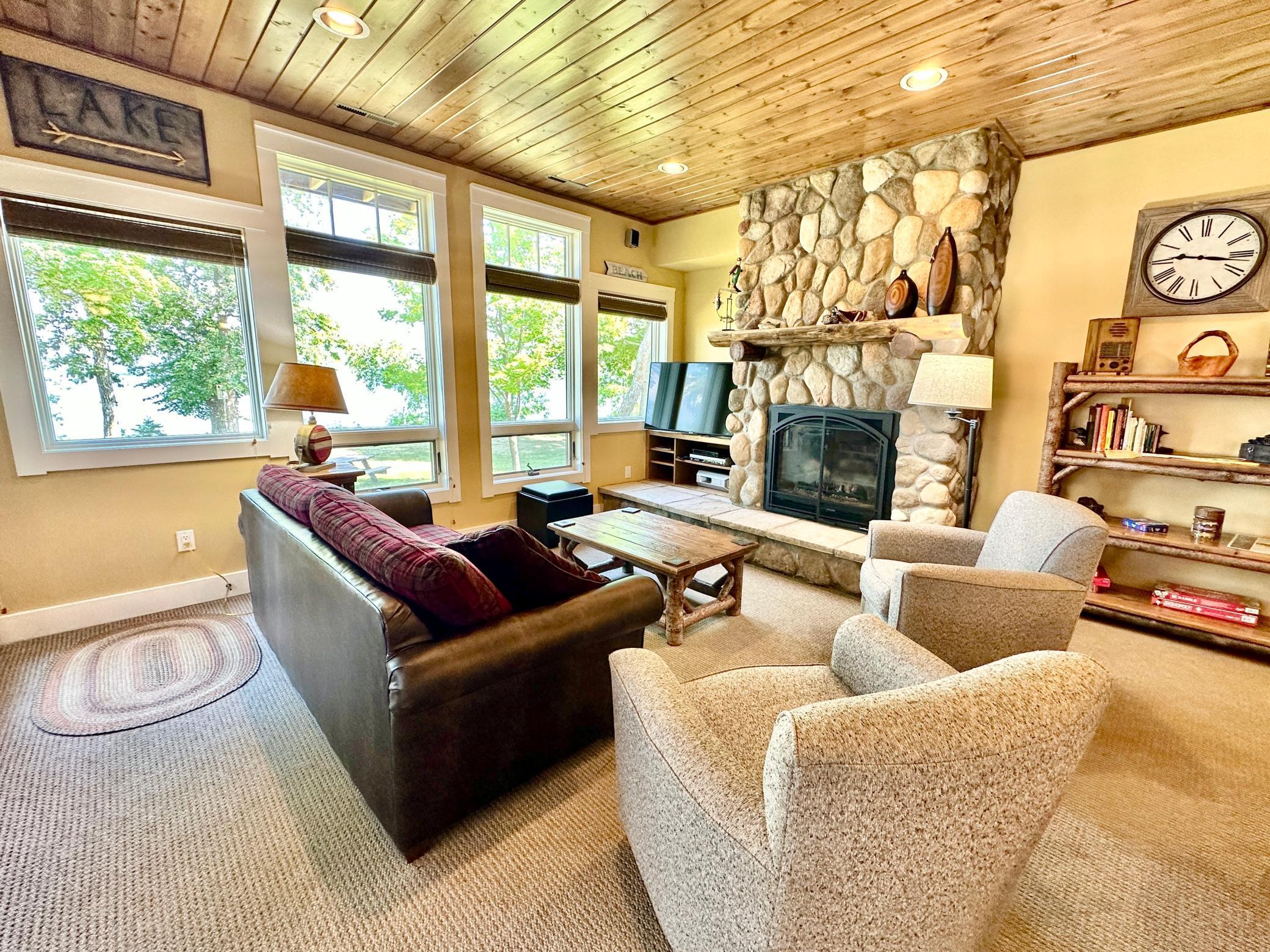 6946 Beach View Lane NW 210-3