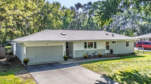 1913 E 86 1/2 Street Bloomington MN 55425