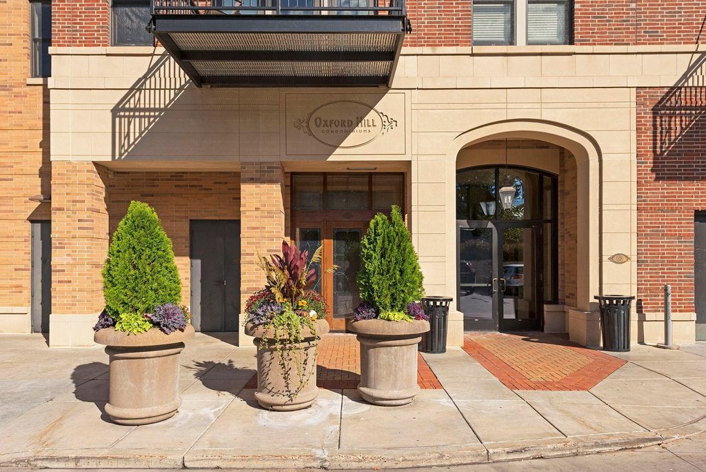 Photo of 1060 Grand Avenue #404, Saint Paul, MN 55105 (MLS # 7001215)