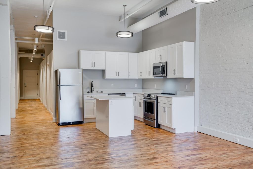 Photo of 340 N Sibley St #218, Saint Paul, MN 55101 (MLS # 7007184)