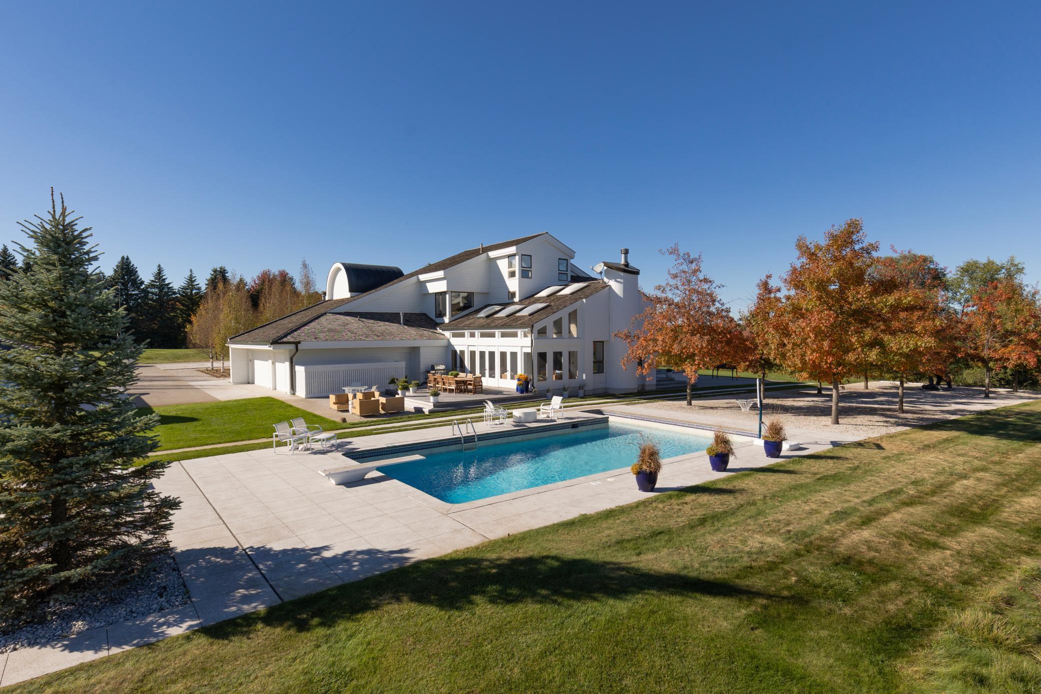 1545 Hunter Drive