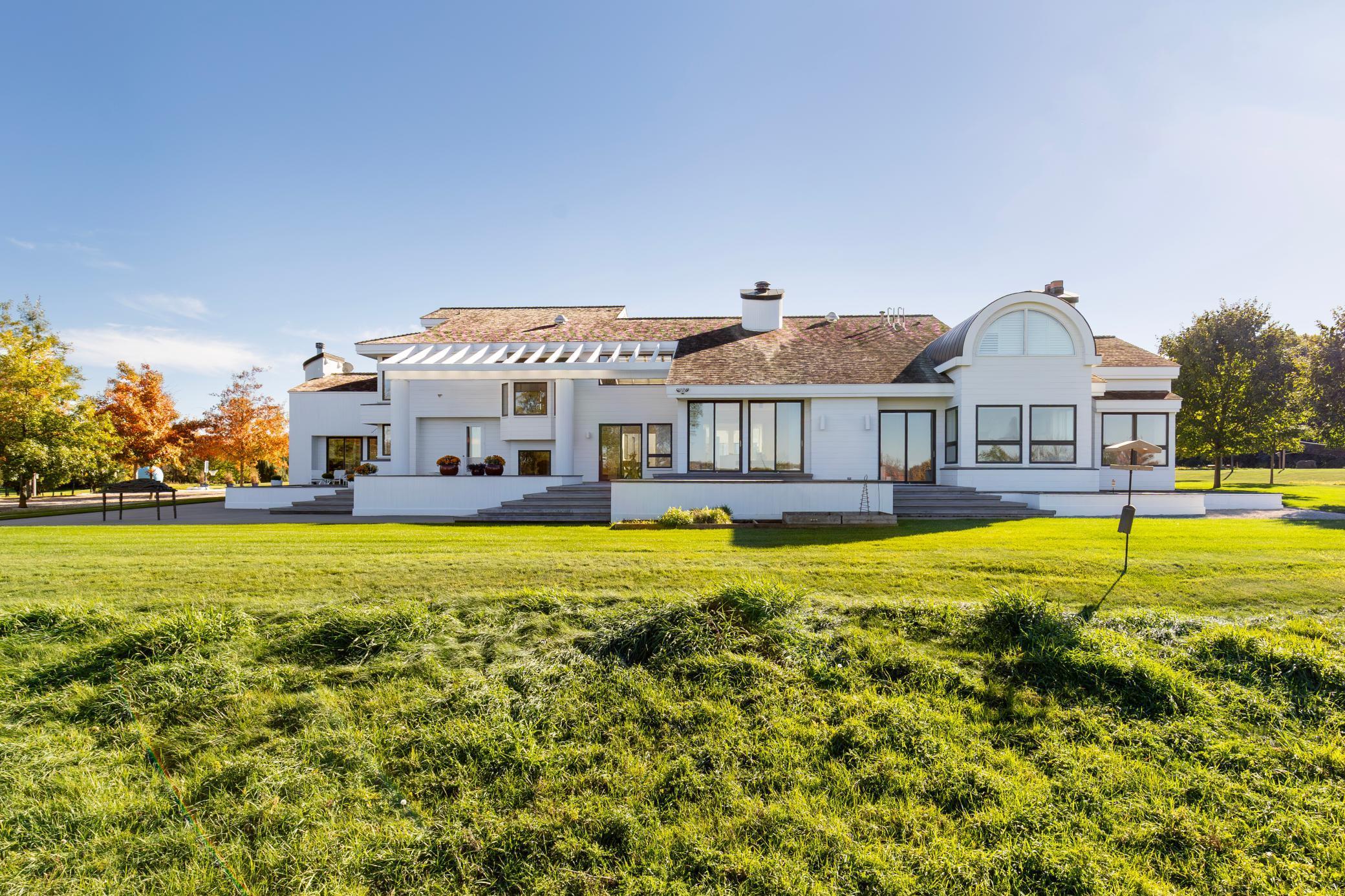 1545 Hunter Drive