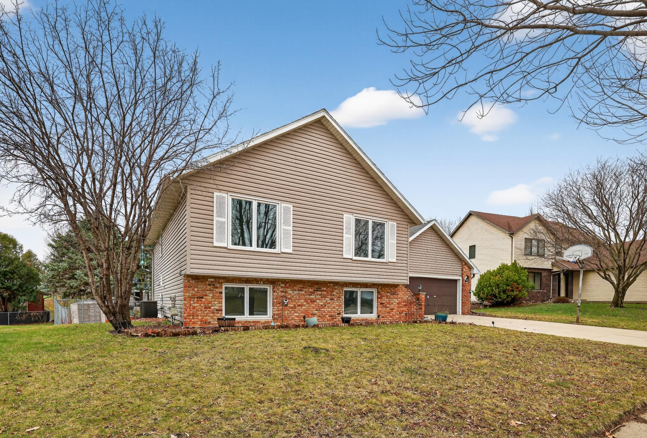 6219 Fairway Drive NW