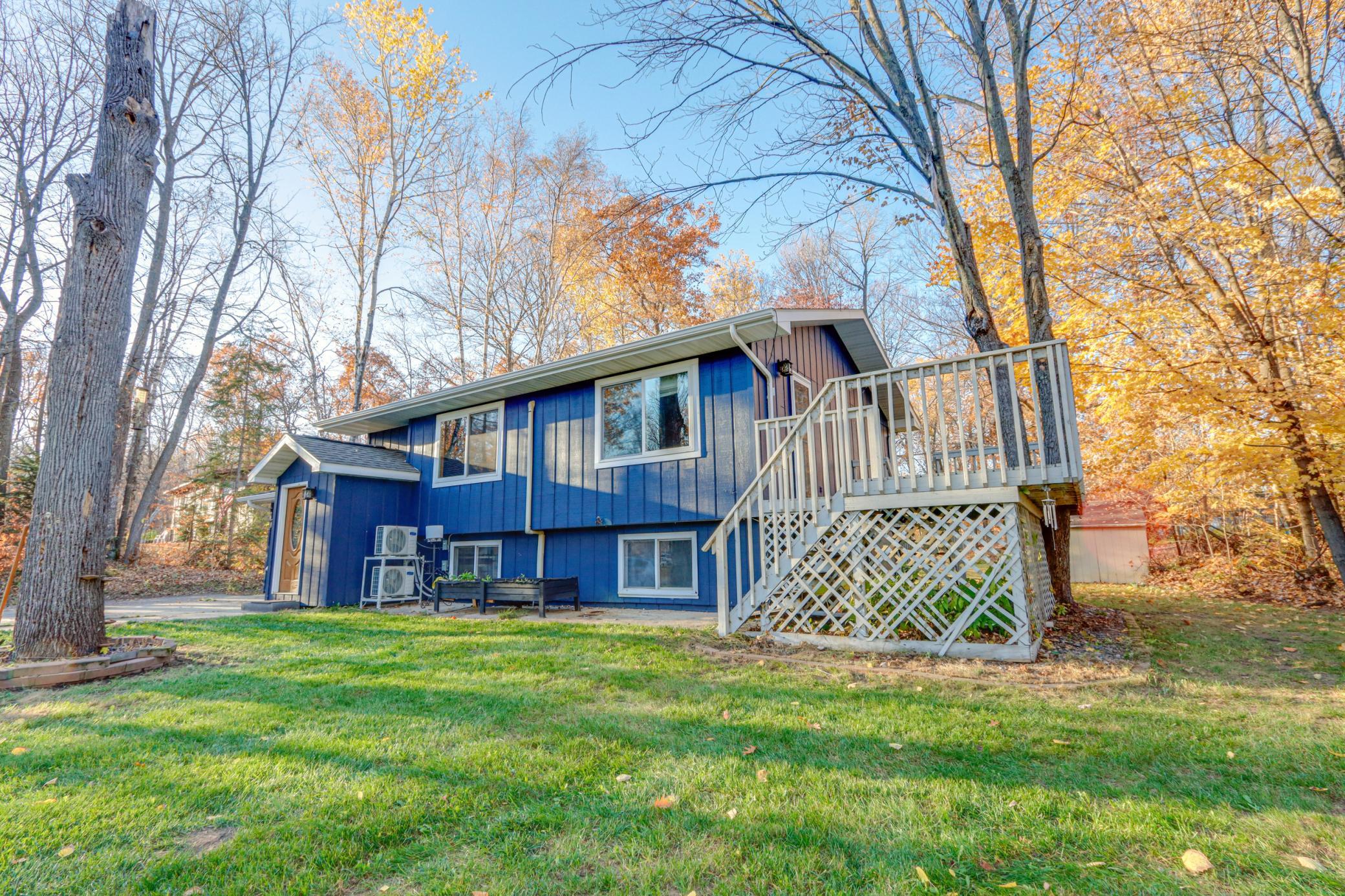 33438 Chippewa Dr