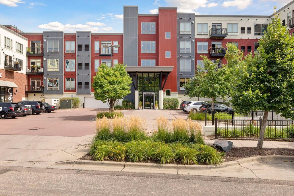 Photo of 240 Spring Street #203, Saint Paul, MN 55102 (MLS # 7077865)