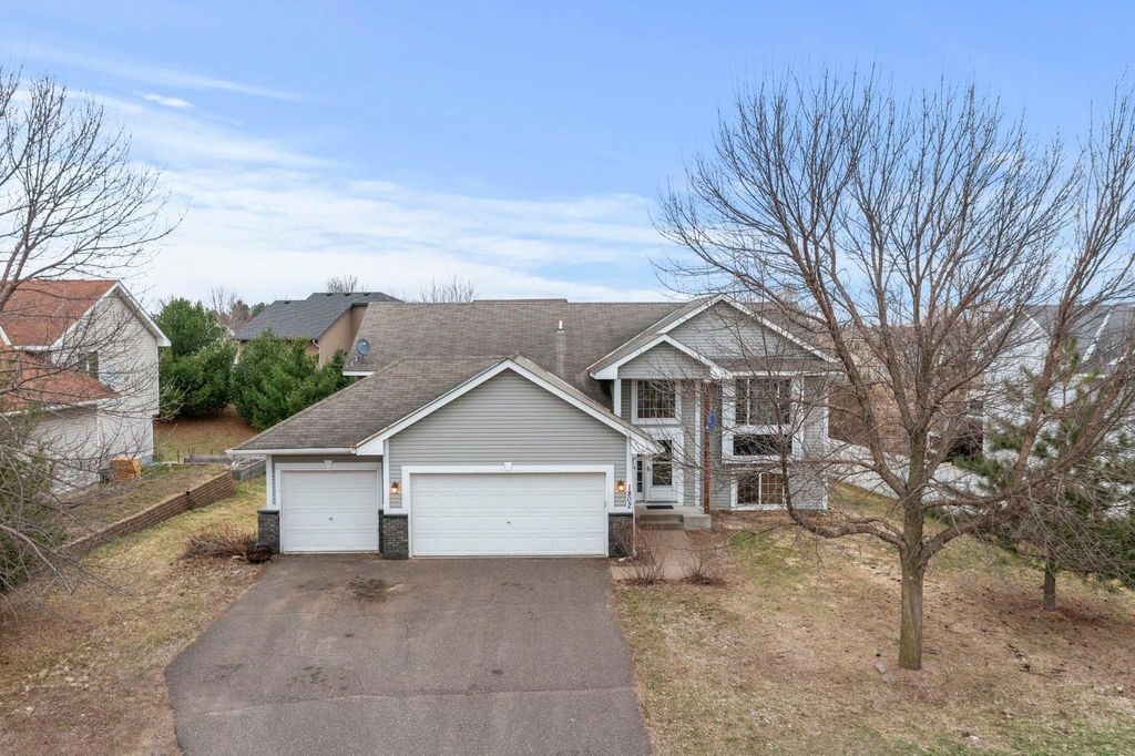 Photo of 1802 Independence Street S, Cambridge, MN 55008 (MLS # 7051824)