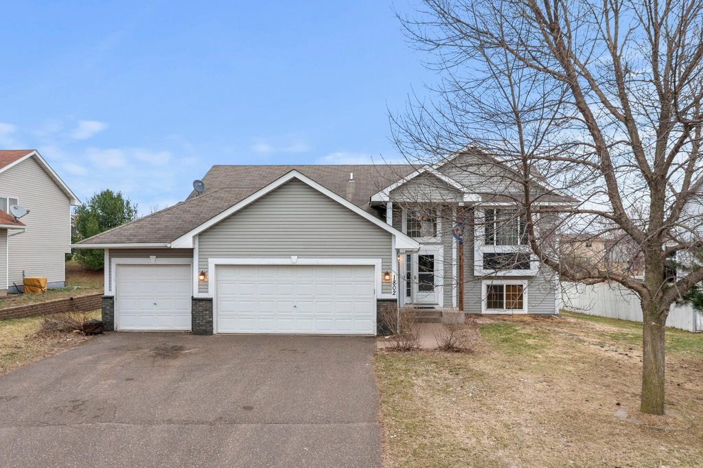 Photo of 1802 Independence Street S, Cambridge, MN 55008 (MLS # 7051824)