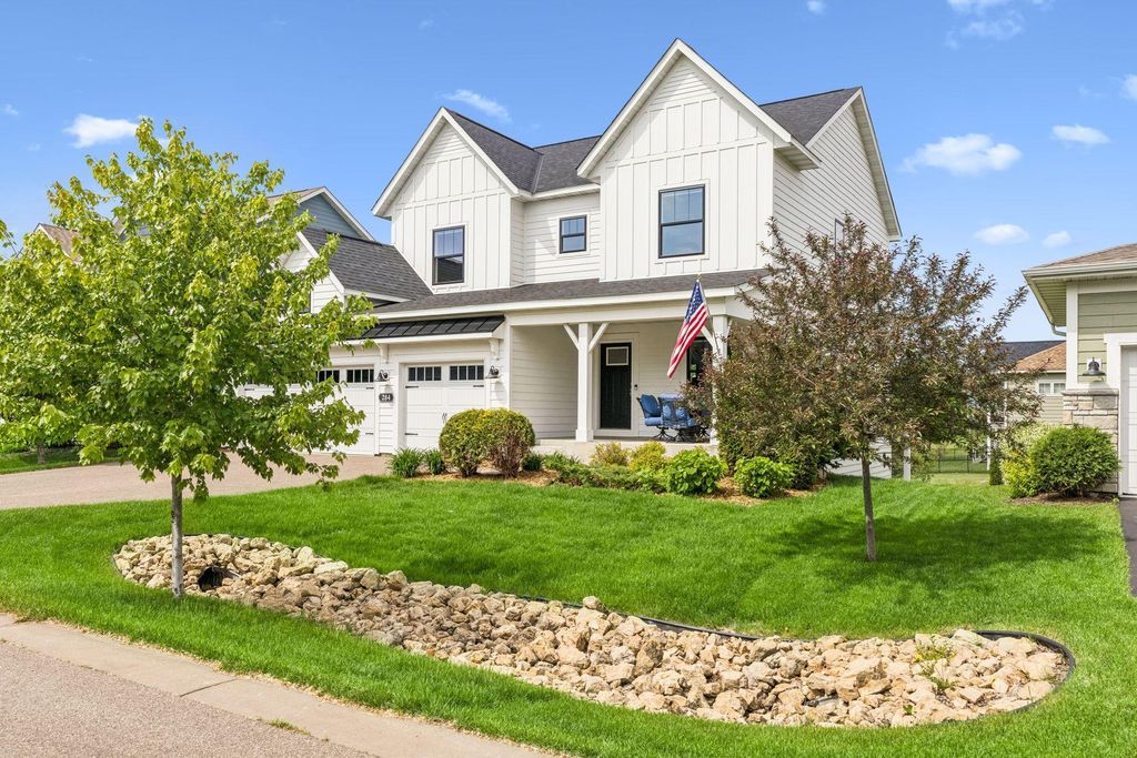 Photo of 284 Primrose Path N, Bayport, MN 55003 (MLS # 7080990)