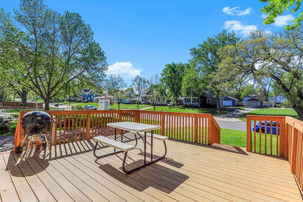 Photo of 632 7th Street W, Hastings, MN 55033 (MLS # 7064507)