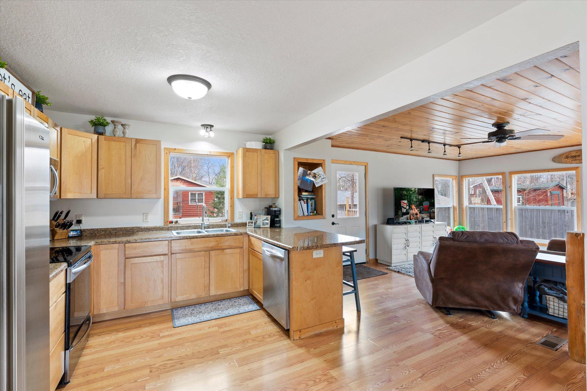 30432 N Pinewood Drive