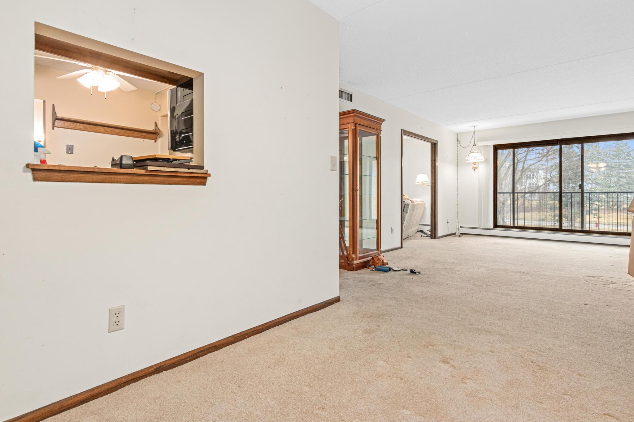 2485 Londin Lane E 315
