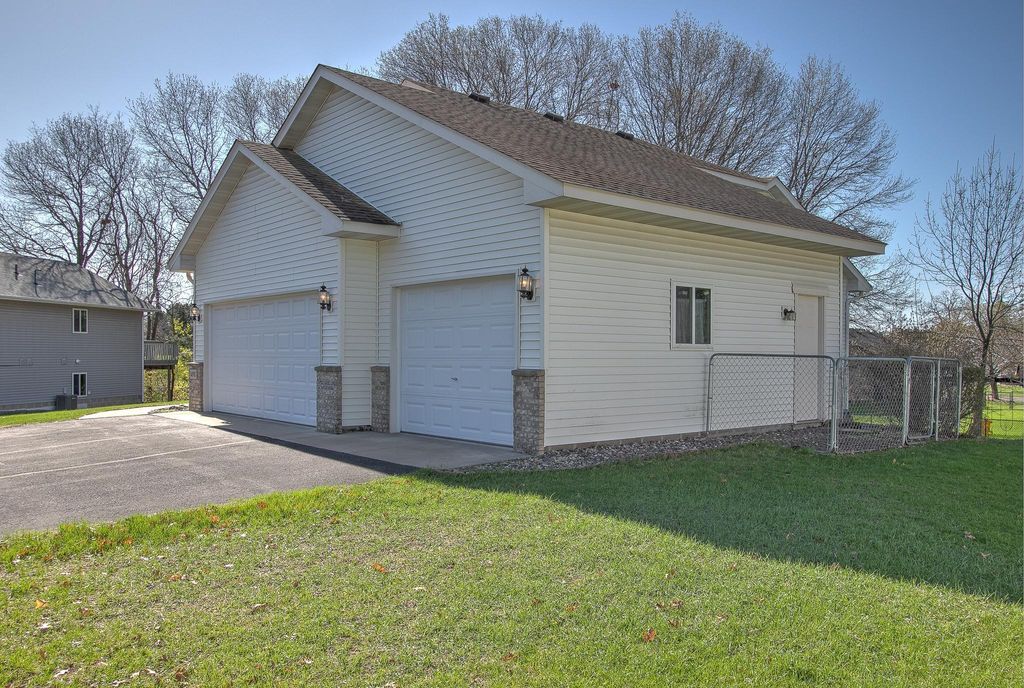 Photo of 1490 33rd Court SW, Cambridge, MN 55008 (MLS # 7060967)