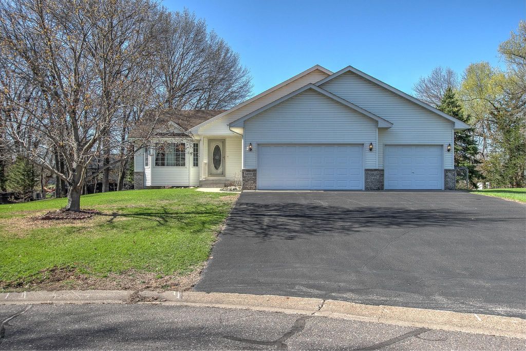 Photo of 1490 33rd Court SW, Cambridge, MN 55008 (MLS # 7060967)