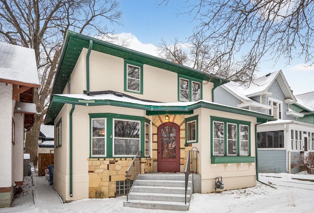 Photo of 4003 Wentworth Avenue, Minneapolis, MN 55409 (MLS # 7011708)