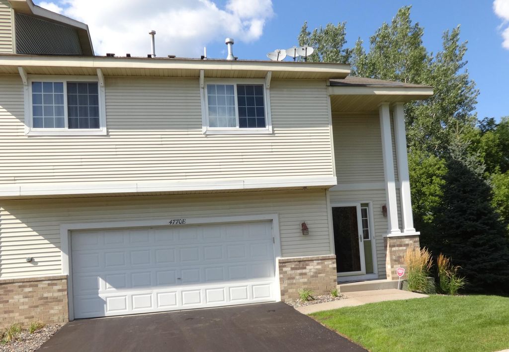 Photo of 4770 Underwood Lane N #E, Plymouth, MN 55442 (MLS # 7063230)