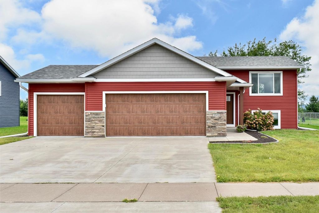 Photo of 1025 Majestic Street, Wabasha, MN 55981 (MLS # 7014258)