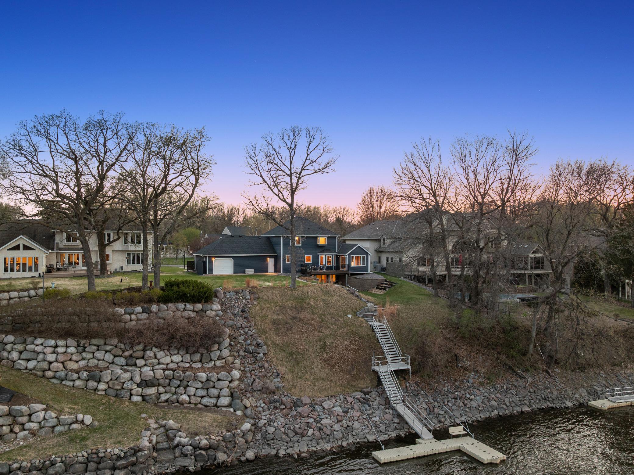 701 W River Parkway