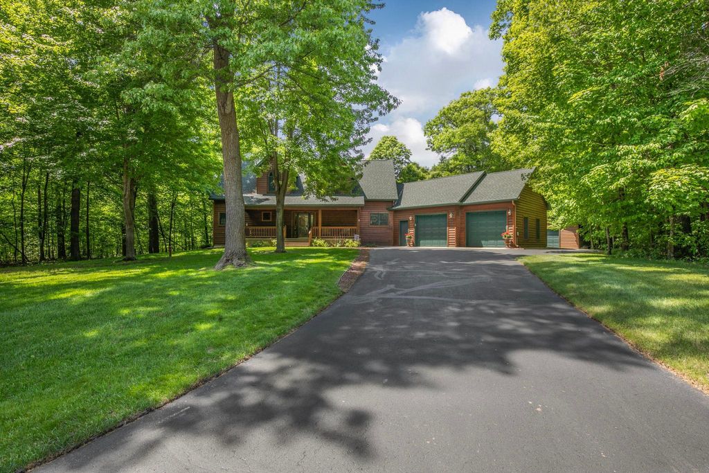 Photo of 38151 Wilderness Court, Sartell, MN 56377 (MLS # 7081166)