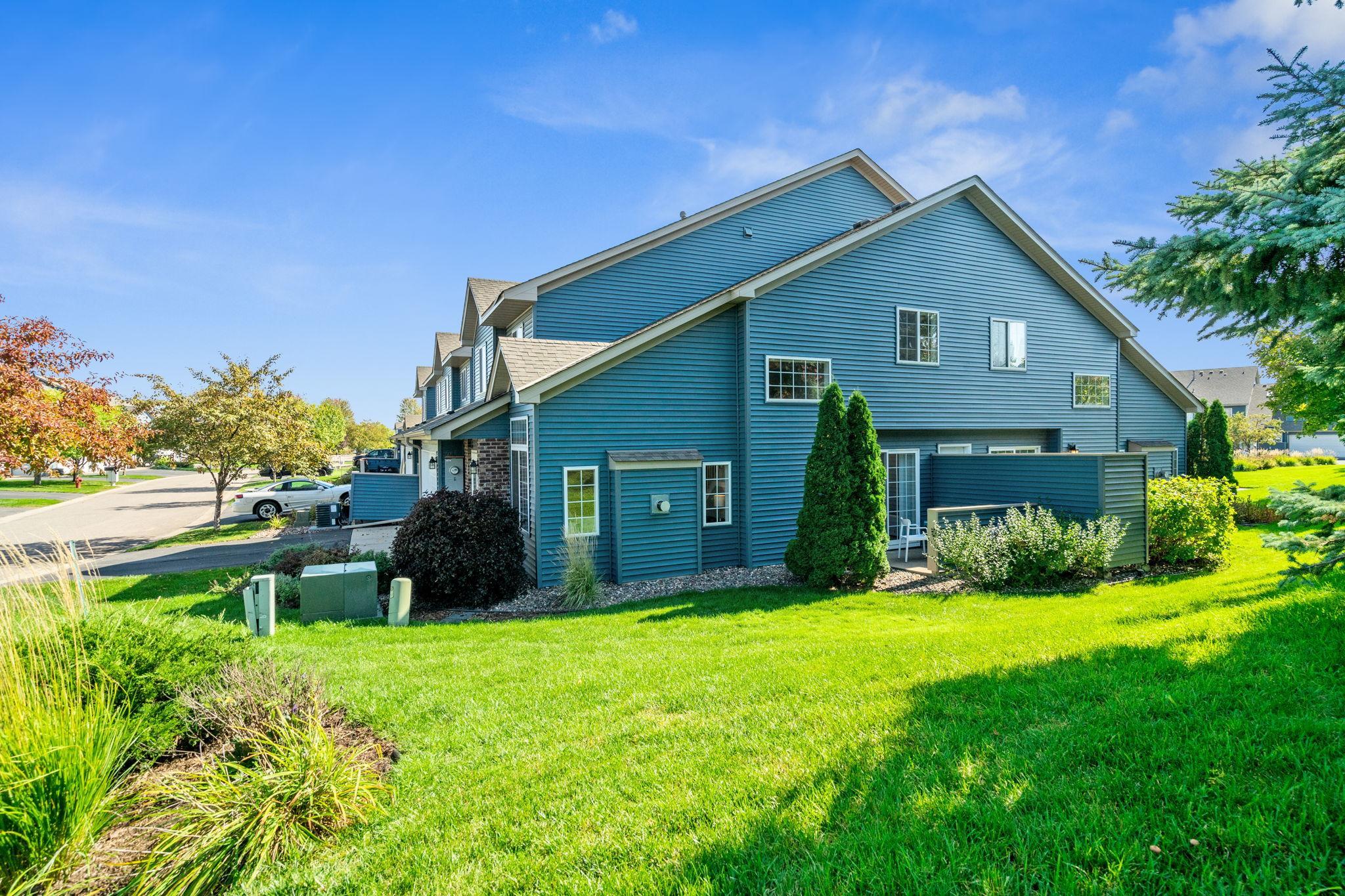 2111 Willow Circle
