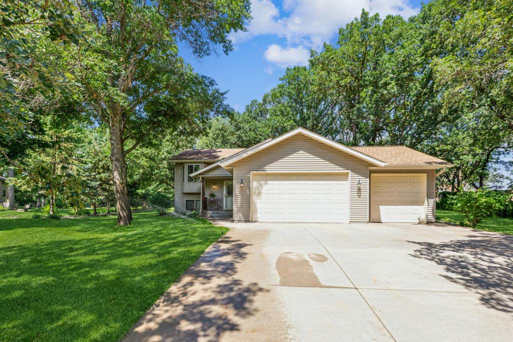 Photo of 3185 Joyce Street, Saint Cloud, MN 56303 (MLS # 7127207)