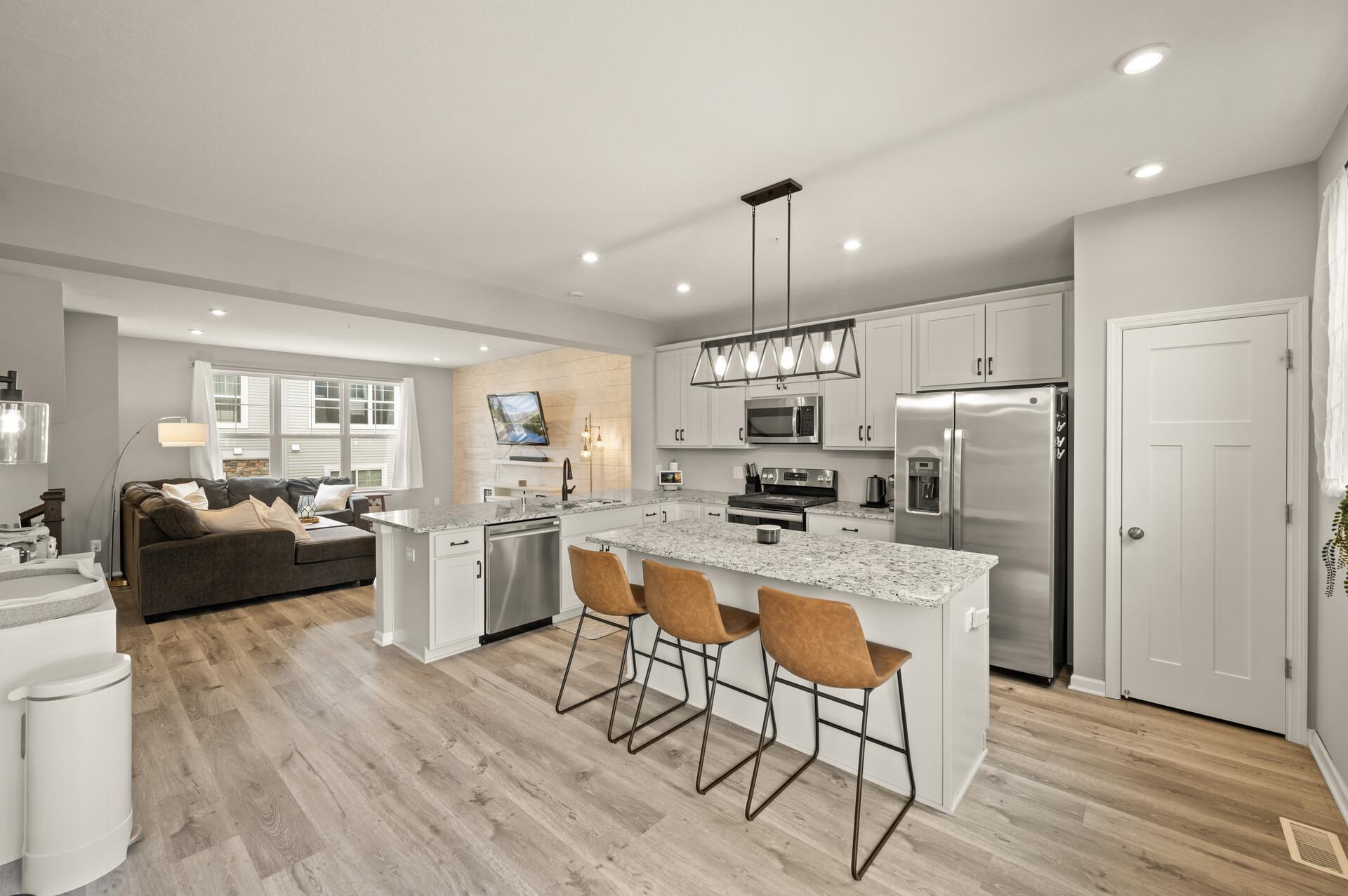 799 Roselyn Drive