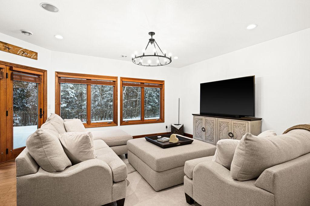 Duluth, Minnesota, 55811, United States, 6 Bedrooms Bedrooms, ,8 BathroomsBathrooms,Residential,Active,2013924