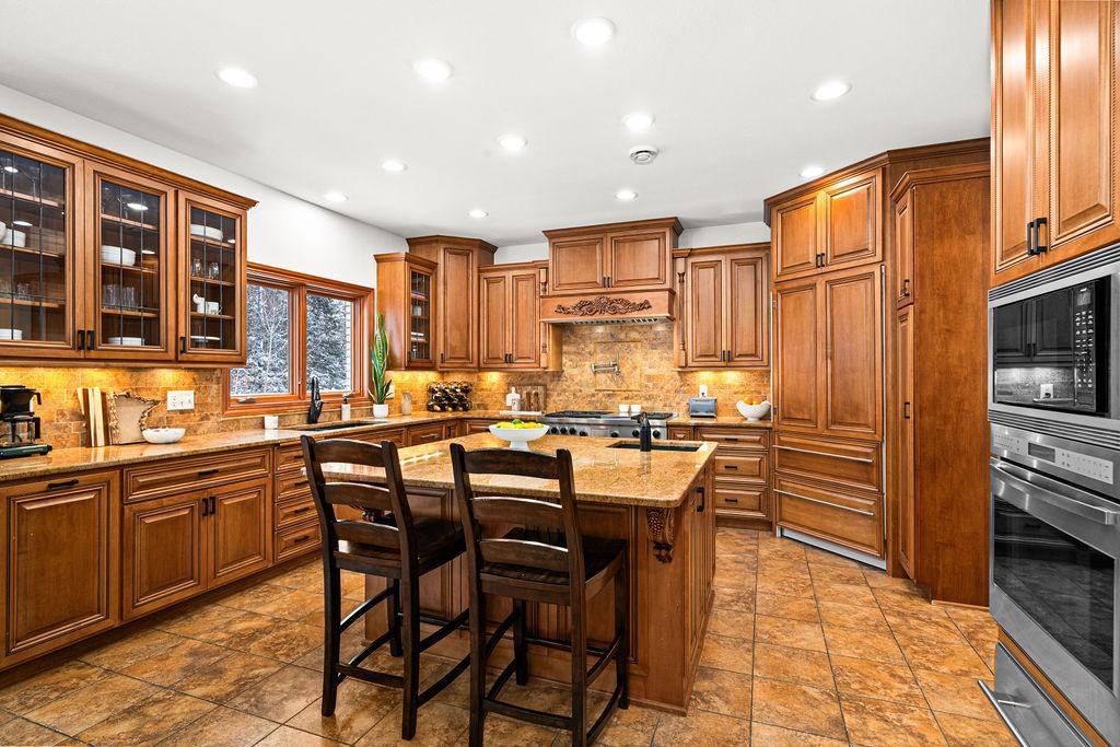 Duluth, Minnesota, 55811, United States, 6 Bedrooms Bedrooms, ,8 BathroomsBathrooms,Residential,Active,2013924