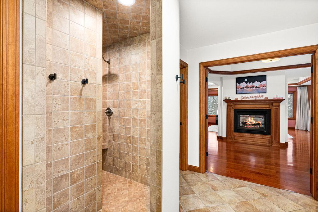 Duluth, Minnesota, 55811, United States, 6 Bedrooms Bedrooms, ,8 BathroomsBathrooms,Residential,Active,2013924