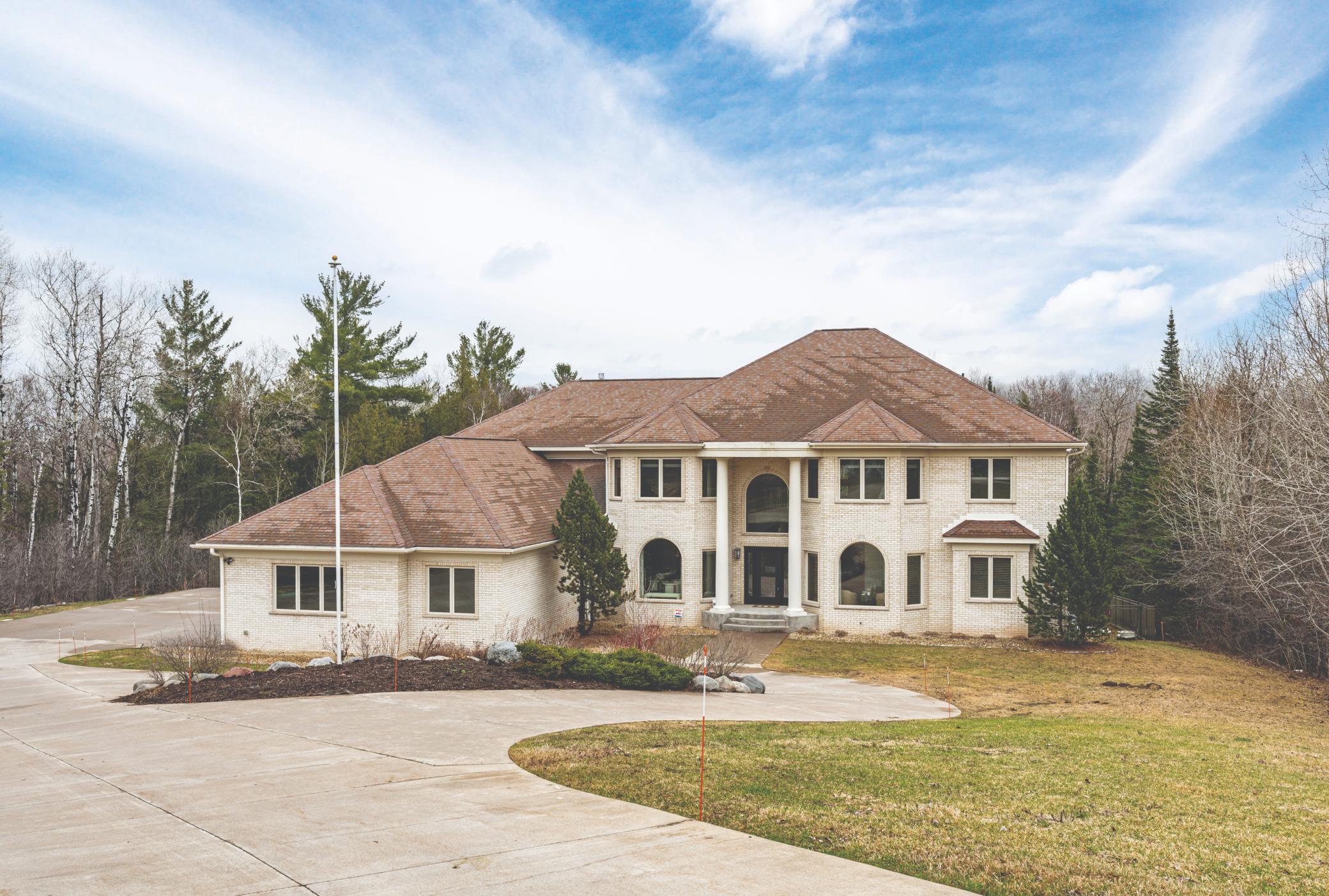 Duluth, Minnesota, 55811, United States, 6 Bedrooms Bedrooms, ,8 BathroomsBathrooms,Residential,Active,2013924