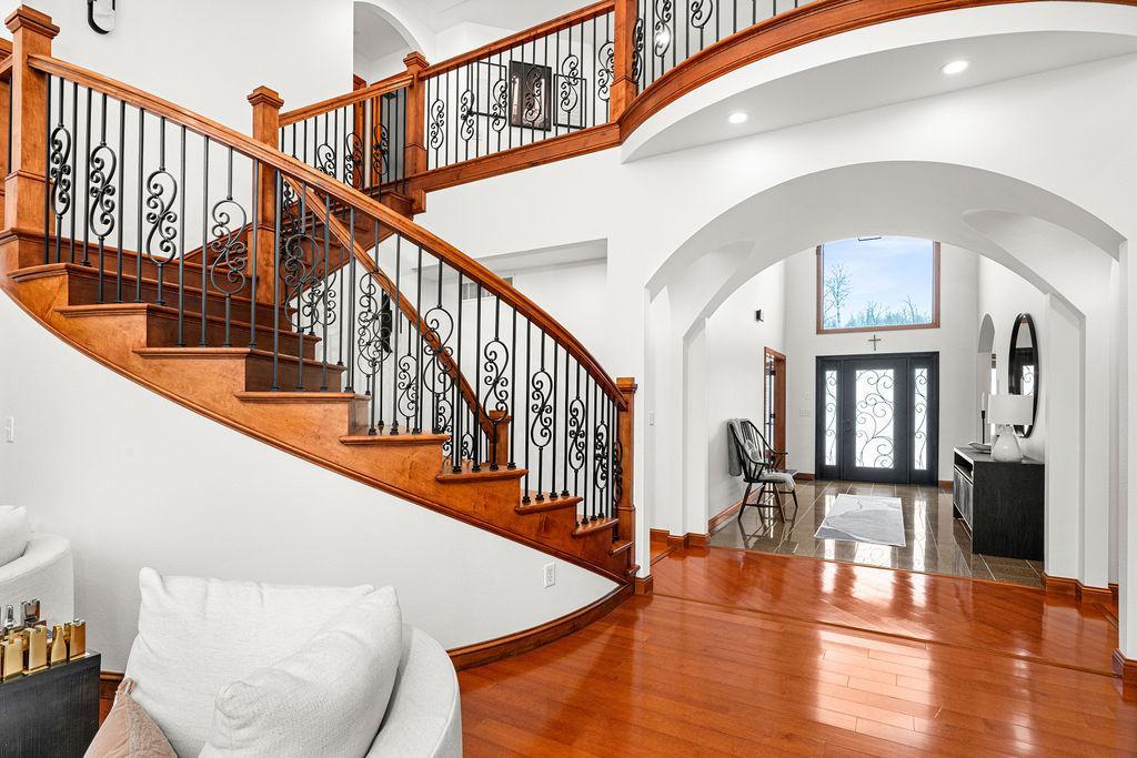 Duluth, Minnesota, 55811, United States, 6 Bedrooms Bedrooms, ,8 BathroomsBathrooms,Residential,Active,2013924