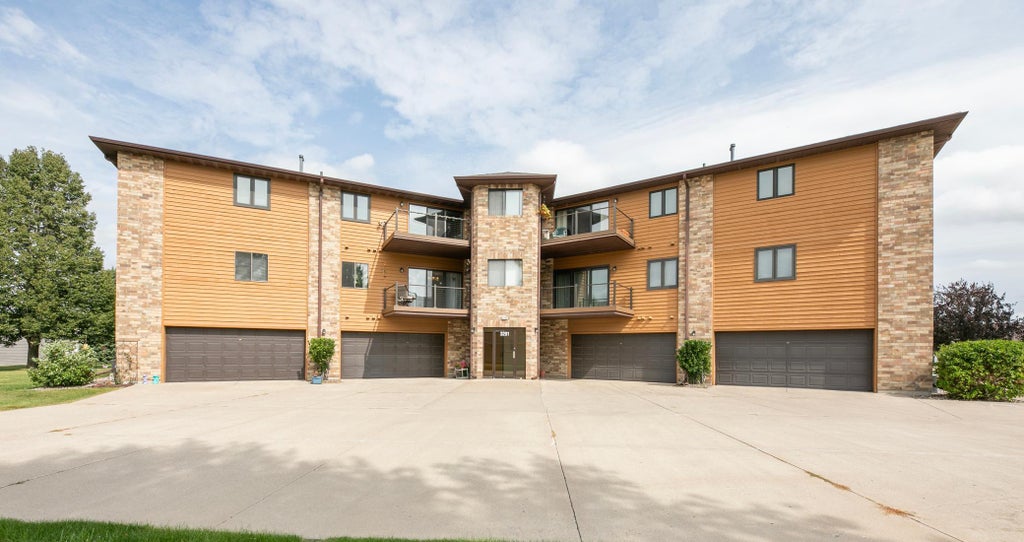 Photo of 3201 14th Street S #203, Moorhead, MN 56560 (MLS # 7140013)