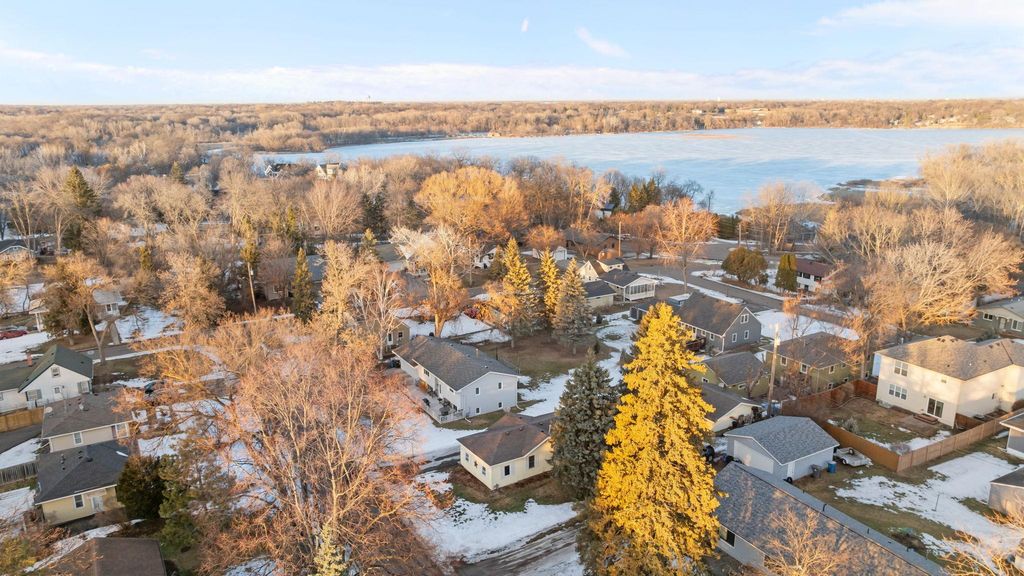 Photo of 2740 Larch Lane N, Plymouth, MN 55441 (MLS # 7022202)