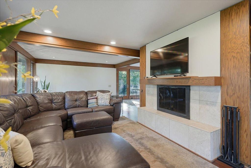 Photo of 16 Pheasant Lane, North Oaks, MN 55127 (MLS # 6799351)