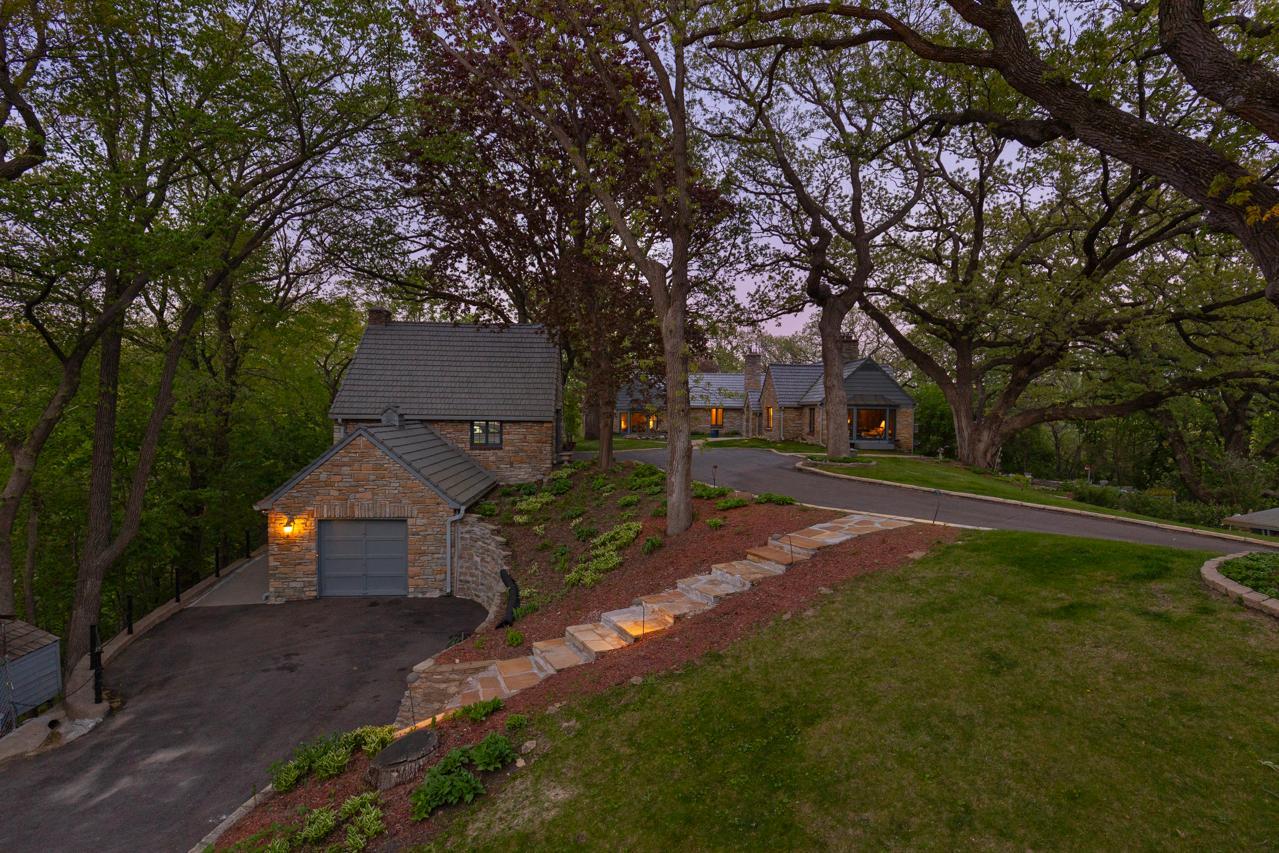10300 Riverview Road