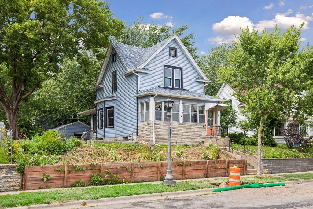 Photo of 1037 Kent Street, Saint Paul, MN 55117 (MLS # 7081855)