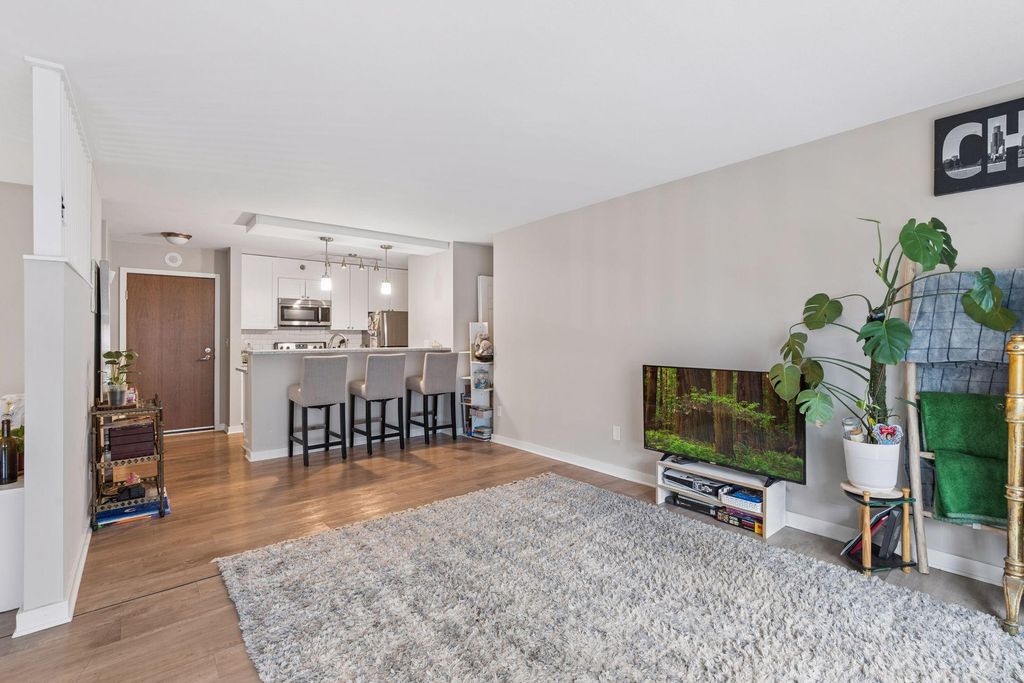 Photo of 433 S 7th Street #2211, Minneapolis, MN 55415 (MLS # 7041970)