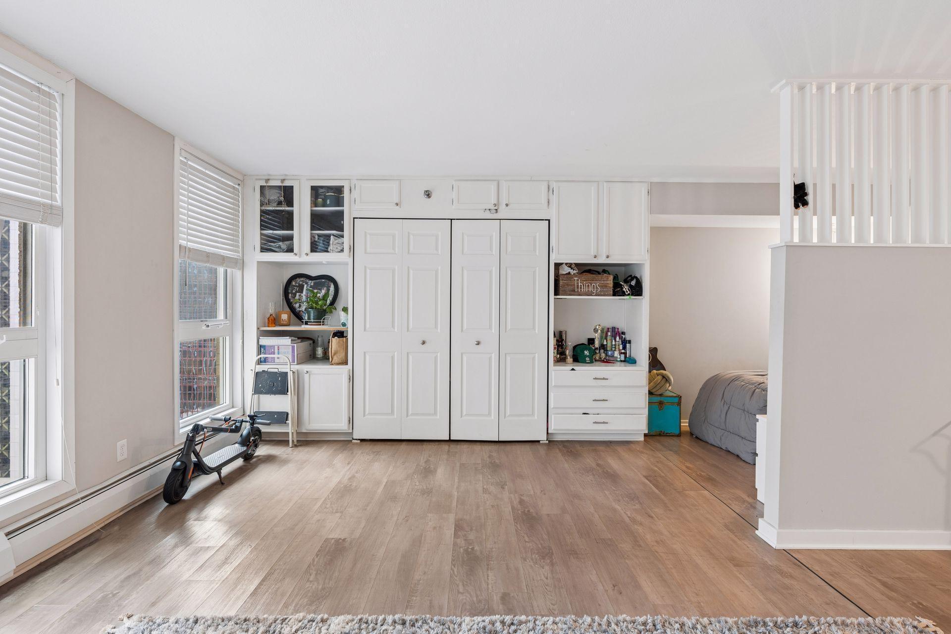 433 S 7th Street 2211