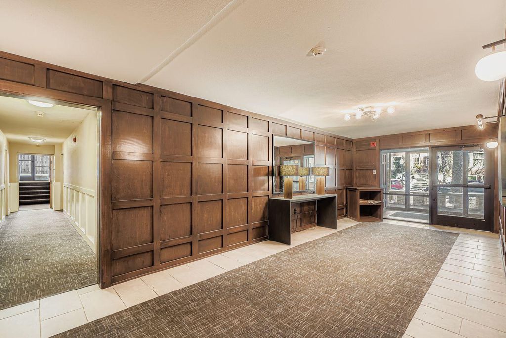 Photo of 1912 Dupont Avenue S #407, Minneapolis, MN 55403 (MLS # 6825501)