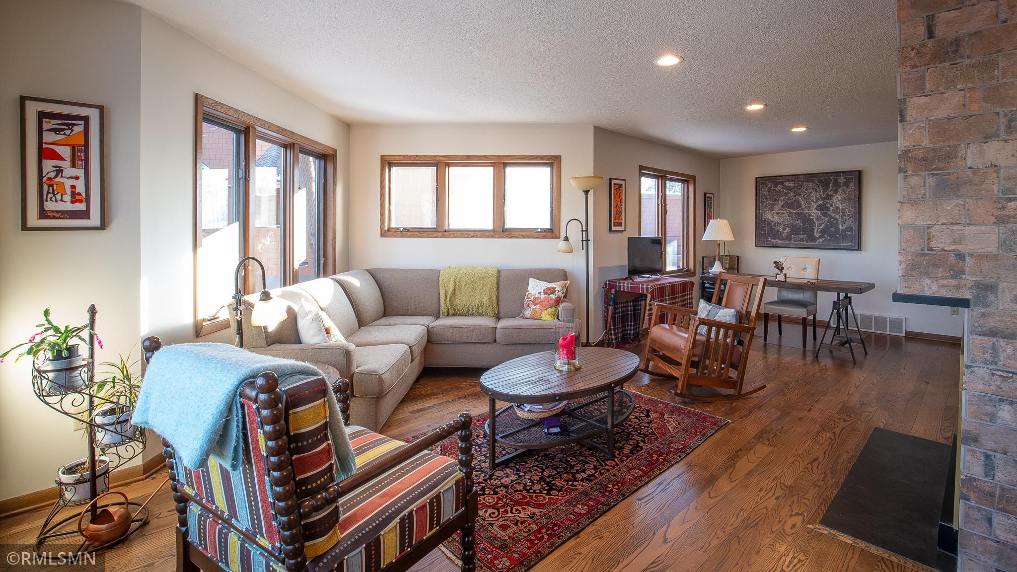 619 Woodhaven Drive NE