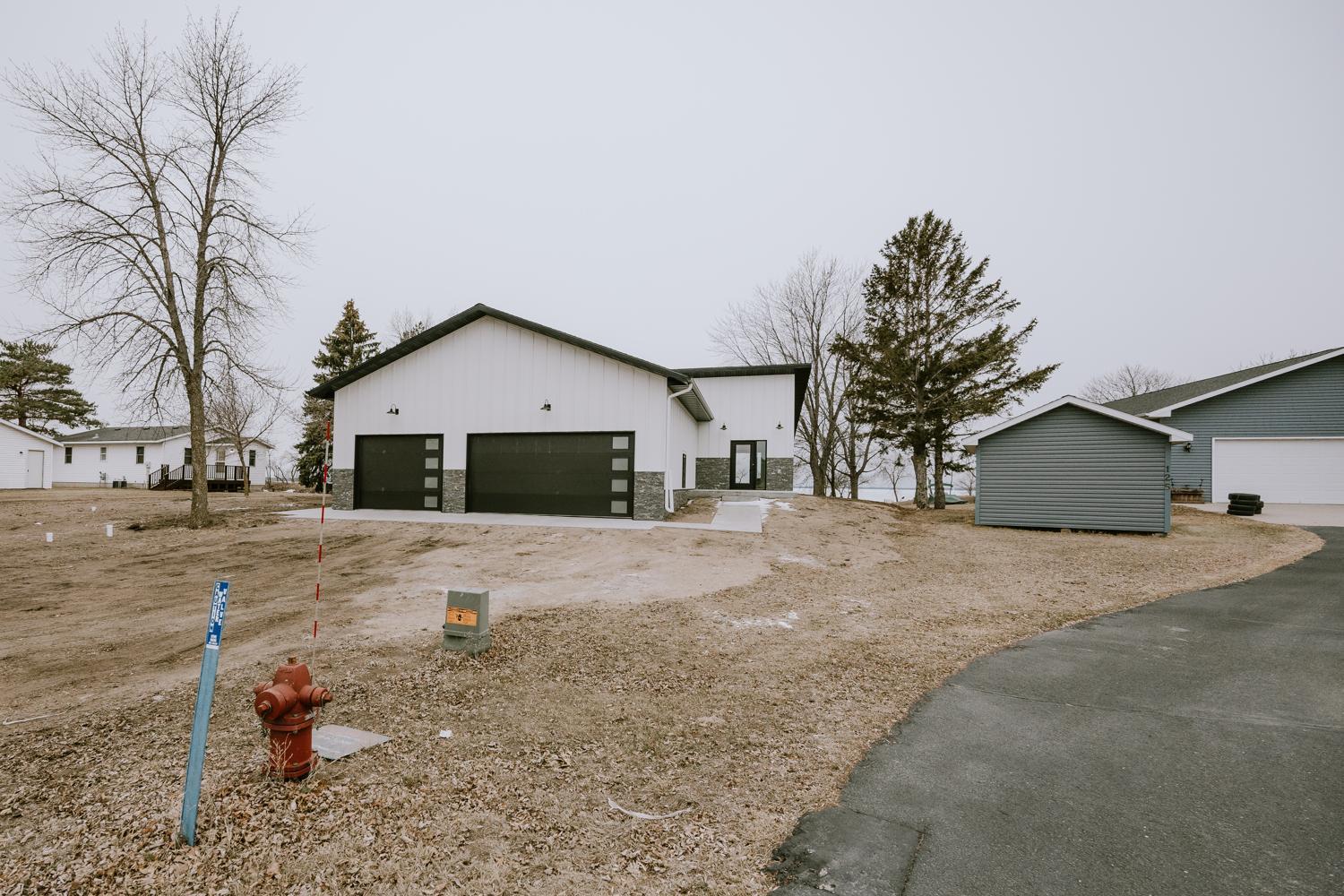 123 River View Road