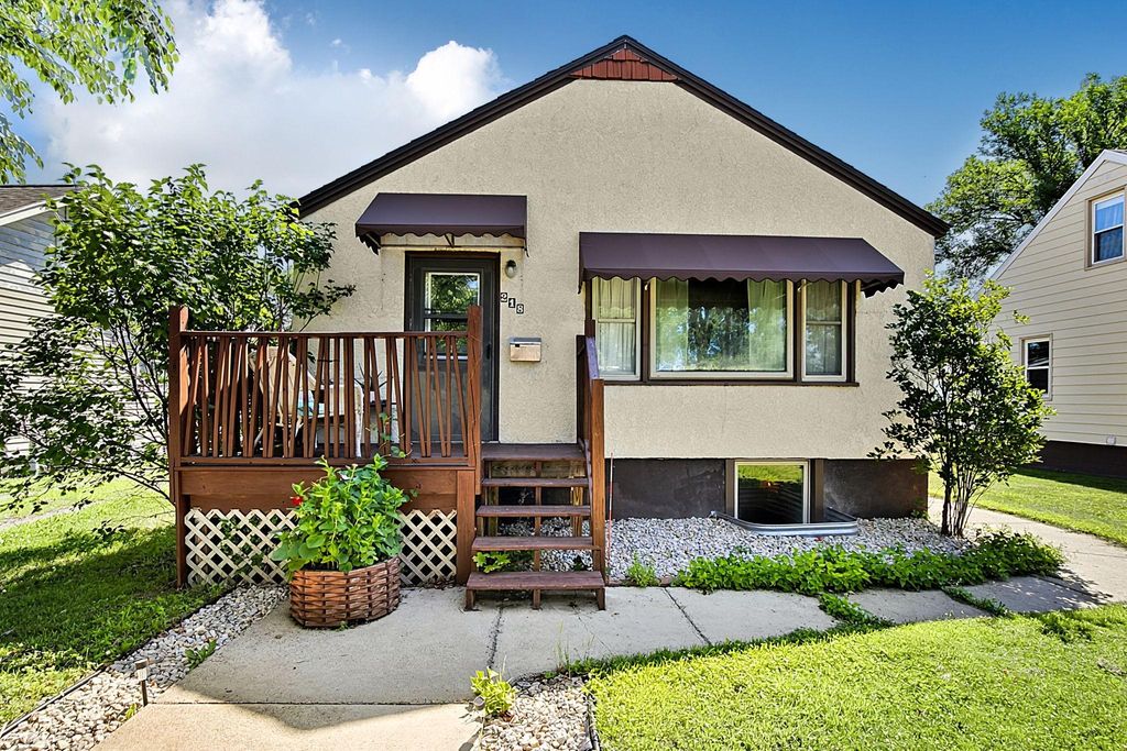 Photo of 218 23rd Avenue N, Saint Cloud, MN 56303 (MLS # 7101146)