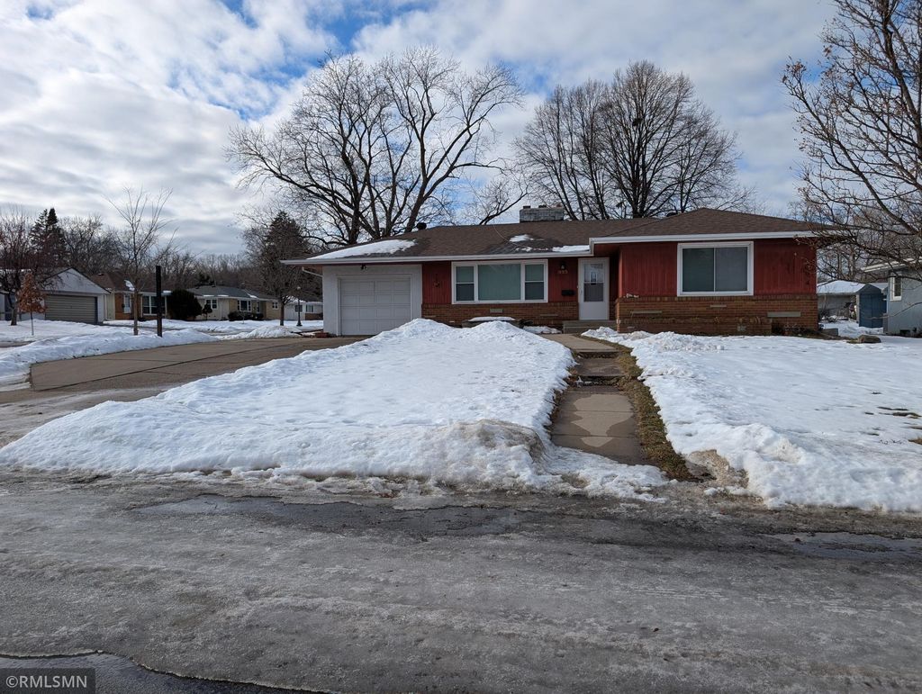 Photo of 455 Griffith Street, Saint Paul, MN 55106 (MLS # 7012454)