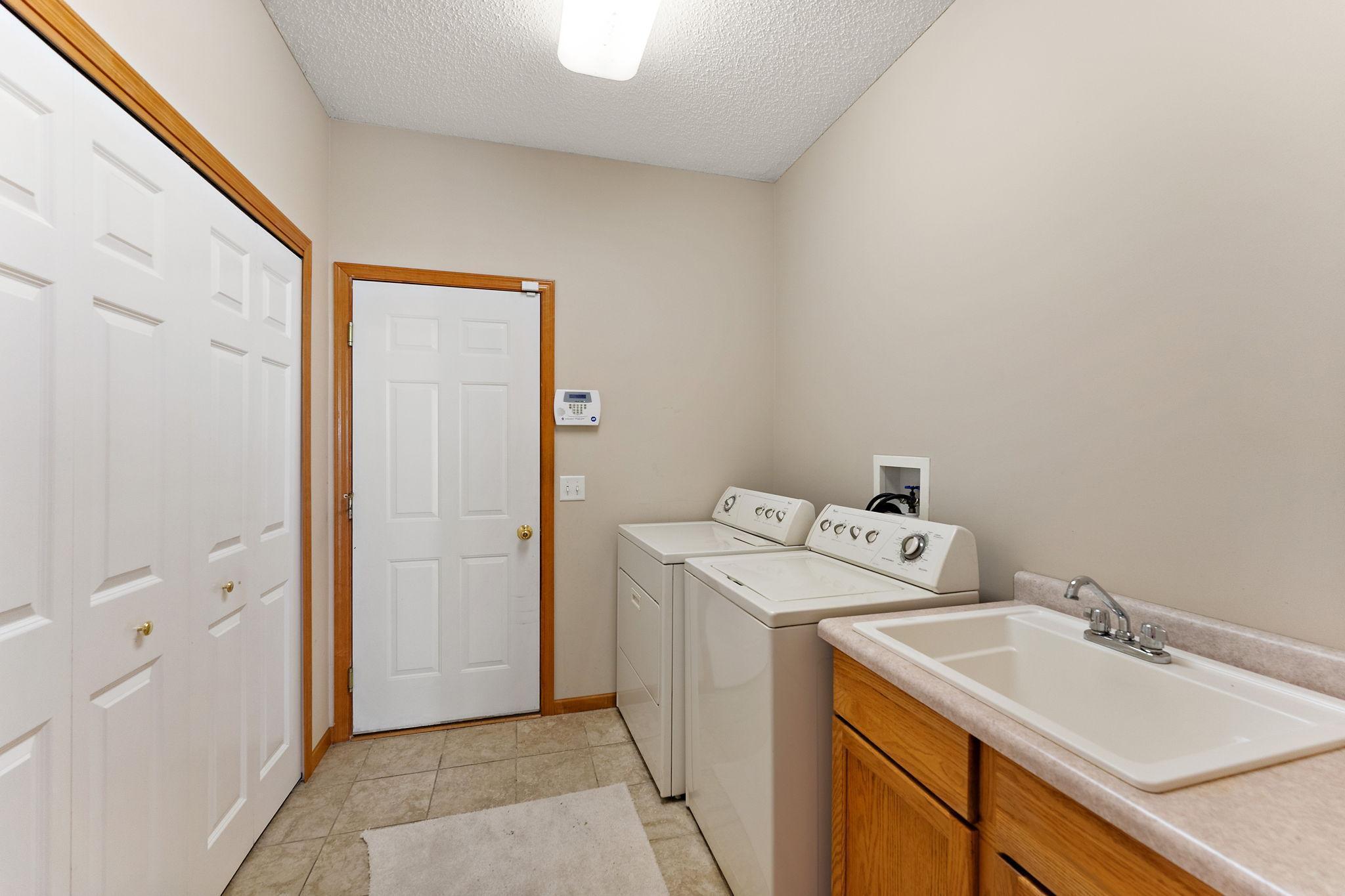 4543 Bloomberg Circle